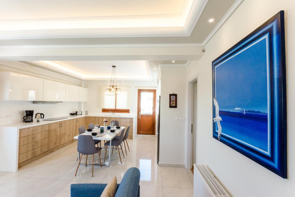 Leo - Unique Glyfada Apartment Афіни Екстер'єр фото